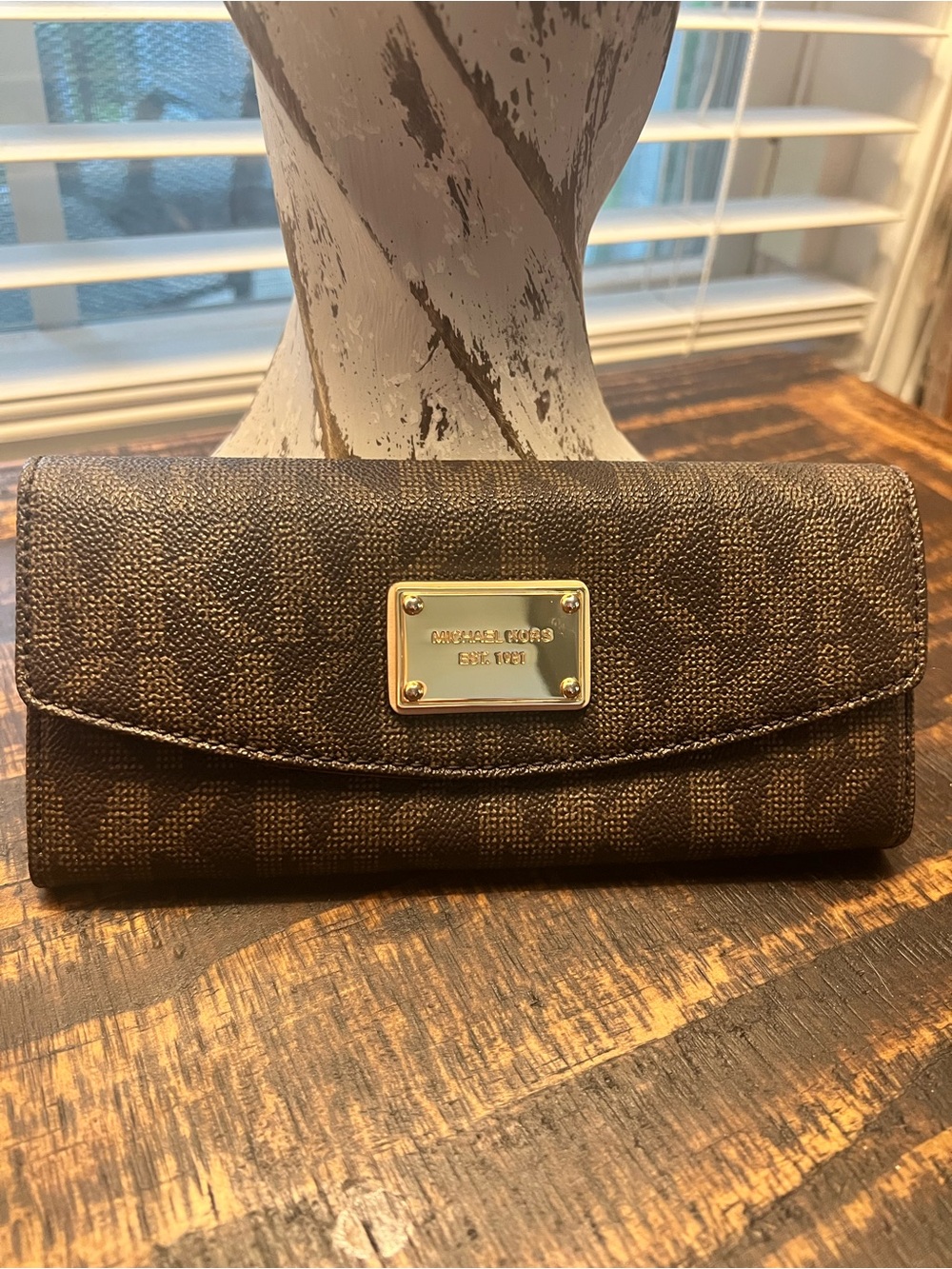 Michael Kors Brown Signature Logo Slim Flap Wallet with Gold Plaque - Picture 5 of 8